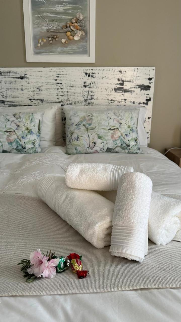 Plett57 - Self Catering - Room No2 プレッテンバーグ・ベイ エクステリア 写真